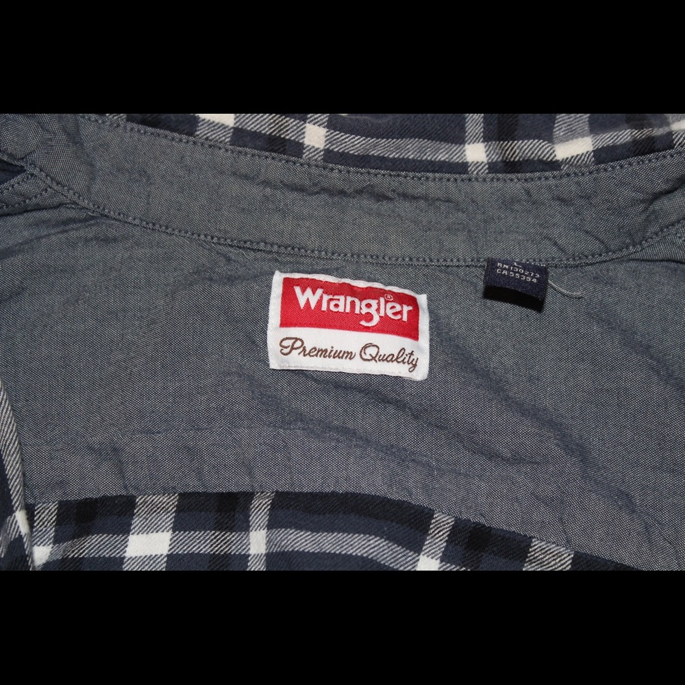 Flannel - Picture 2 of 3